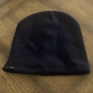 The most perfect black, slouchy toque